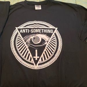 Anti-something XL Tshirt